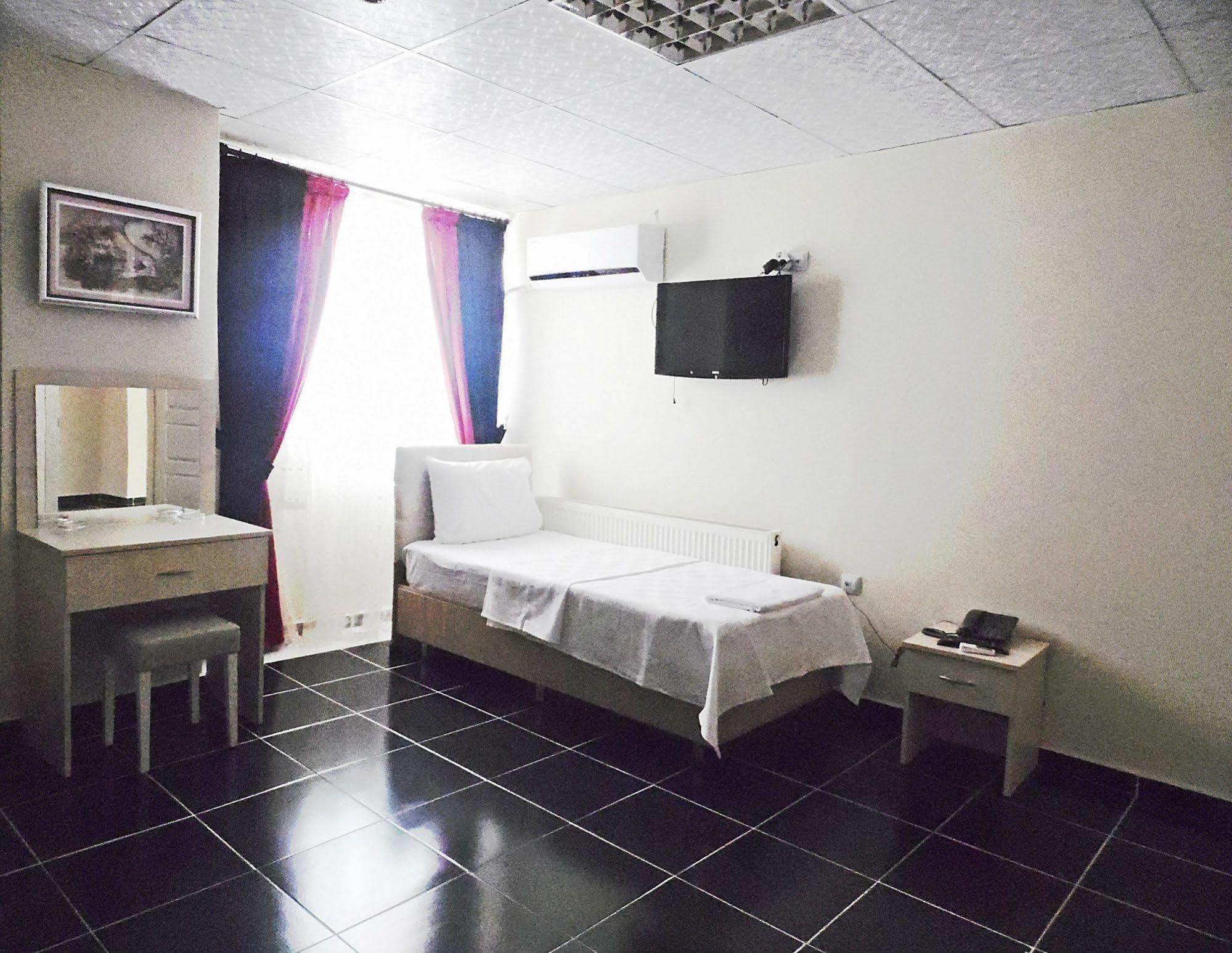 Derince Saral Otel מראה חיצוני תמונה