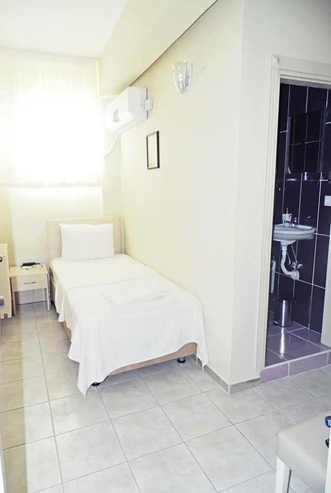 Derince Saral Otel מראה חיצוני תמונה