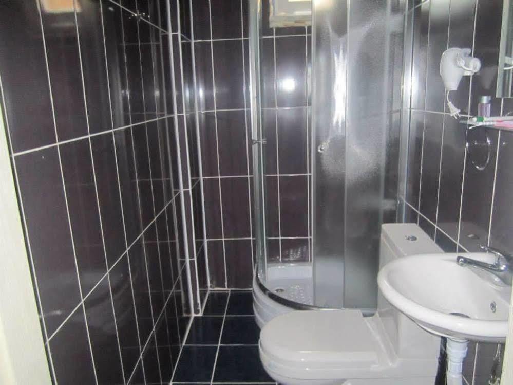 Derince Saral Otel מראה חיצוני תמונה